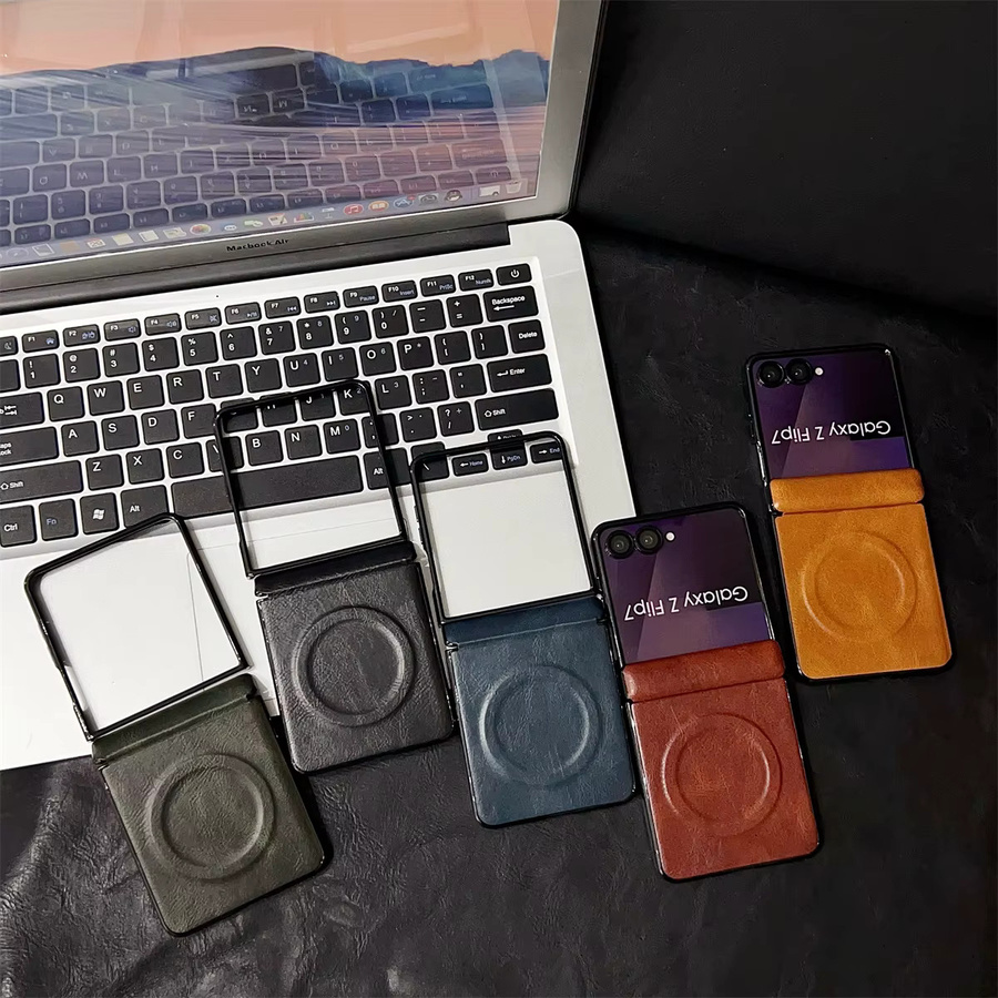 Luxuriöse Retro-Leder-Handyhülle für Samsung Galaxy Z Flip 7 und Z Flip 7 FE in Braun mit Scharnierschutz und magnetischer Rückabdeckung - Bild 3