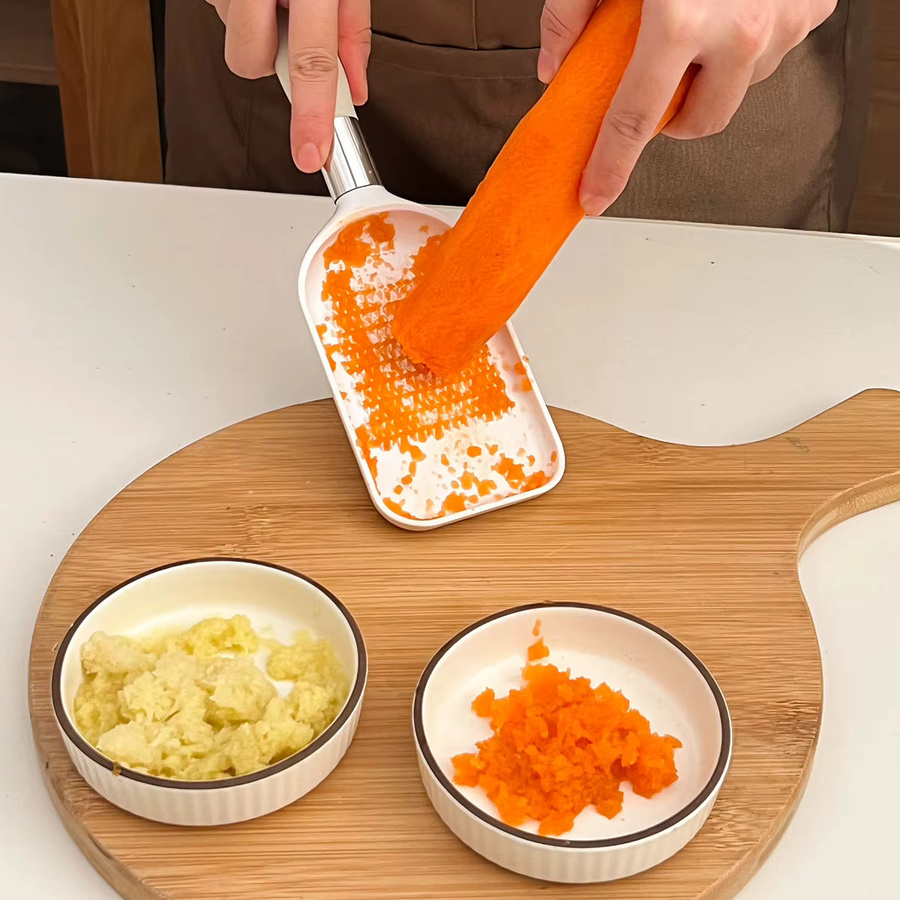 WORTHBUY Multifunktionale Ingwerreibe in Weiß als manueller Knoblauchstampfer und Handzerkleinerer für Obst und Gemüse - Bild 3