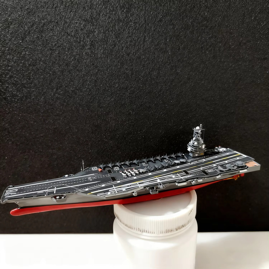 AT 99 MODEL Flugzeugträgermodell der Ford-Klasse, statisches Modellschiff, 1/2000 - Bild 3
