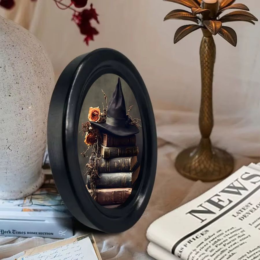 Dekoratives 3D-Retro-Halloween-Hexenhut Wandbild von Buchhobbys, handgefertigte ovale Wandkunst aus Holz in Schwarz - Bild 5