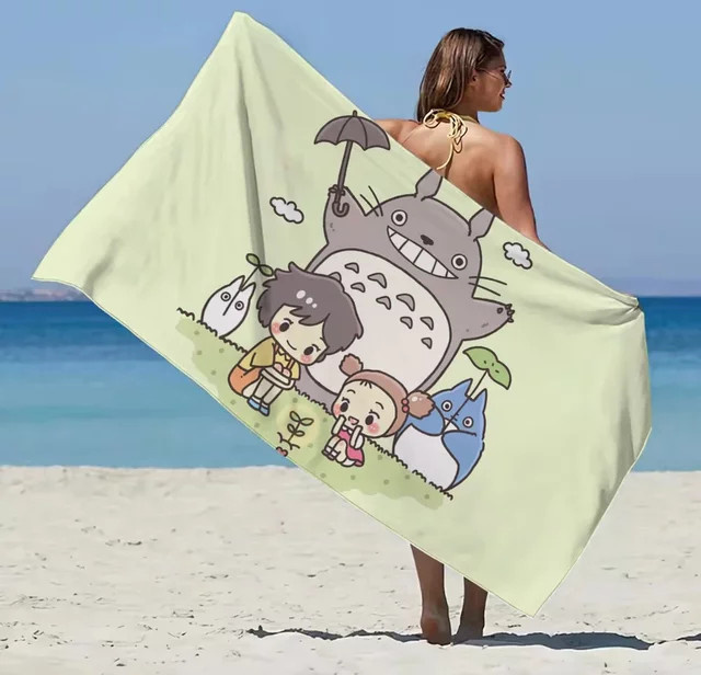 Totoros Schnelltrocknendes Baumwoll-Strandtuch mit Grafikdesign in Mehrfarbig - Bild 1