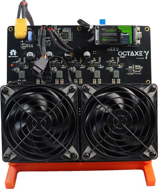 Lucky Miner NerdOCTAXE 12TH/s Bitcoin Miner - Bild 1