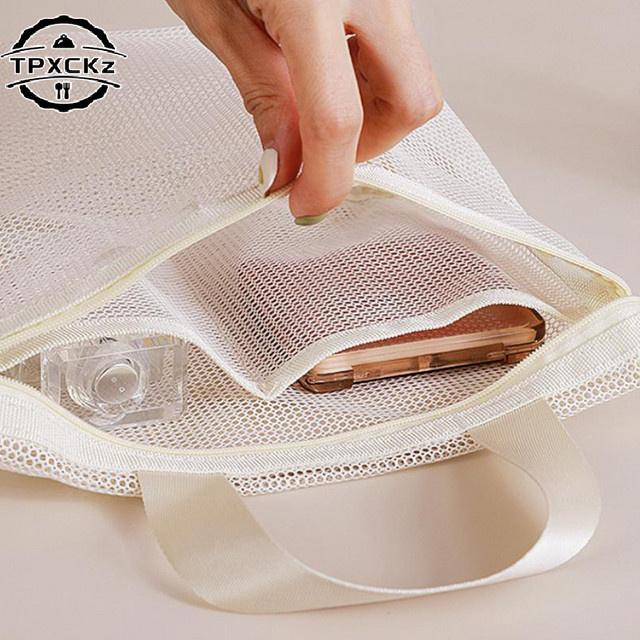 JETTING Kosmetiktasche aus Mesh zum Aufhängen, Reise-Organizer für Toilettenartikel in Weiß - Bild 1