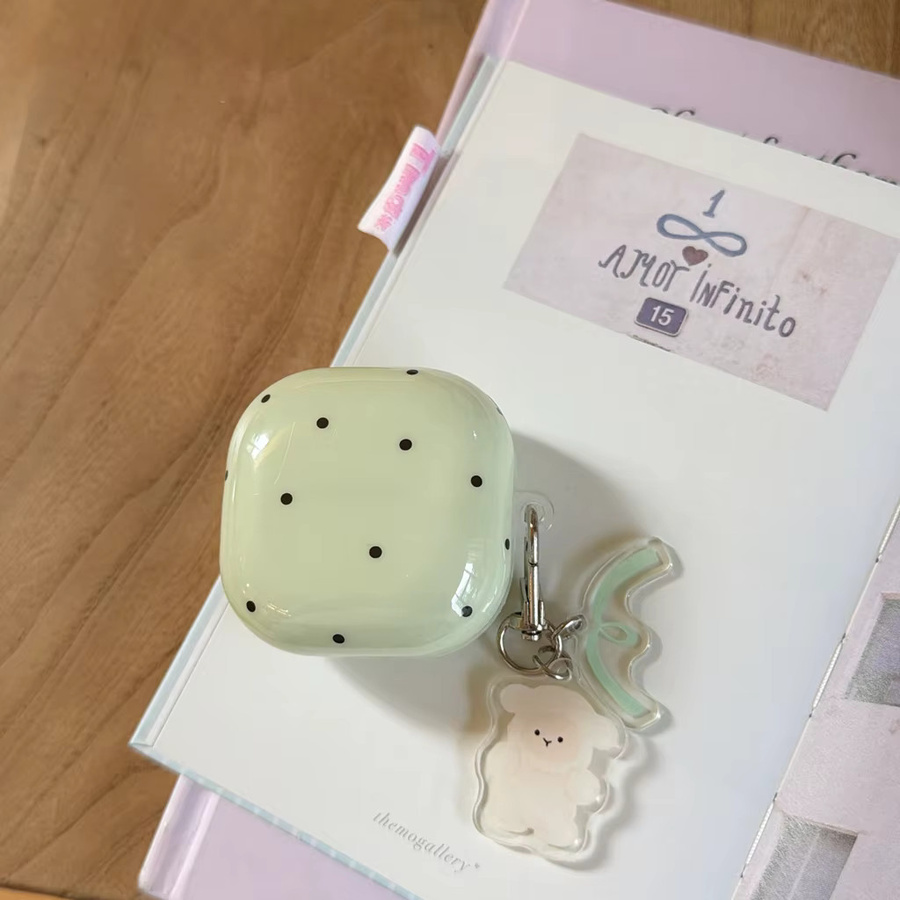 Grüne Polka-Dot Schutzhülle mit Lamm-Anhänger für Samsung Galaxy Buds4 Pro, Buds3 Pro, Buds2 Pro und Buds FE Live - Bild 2