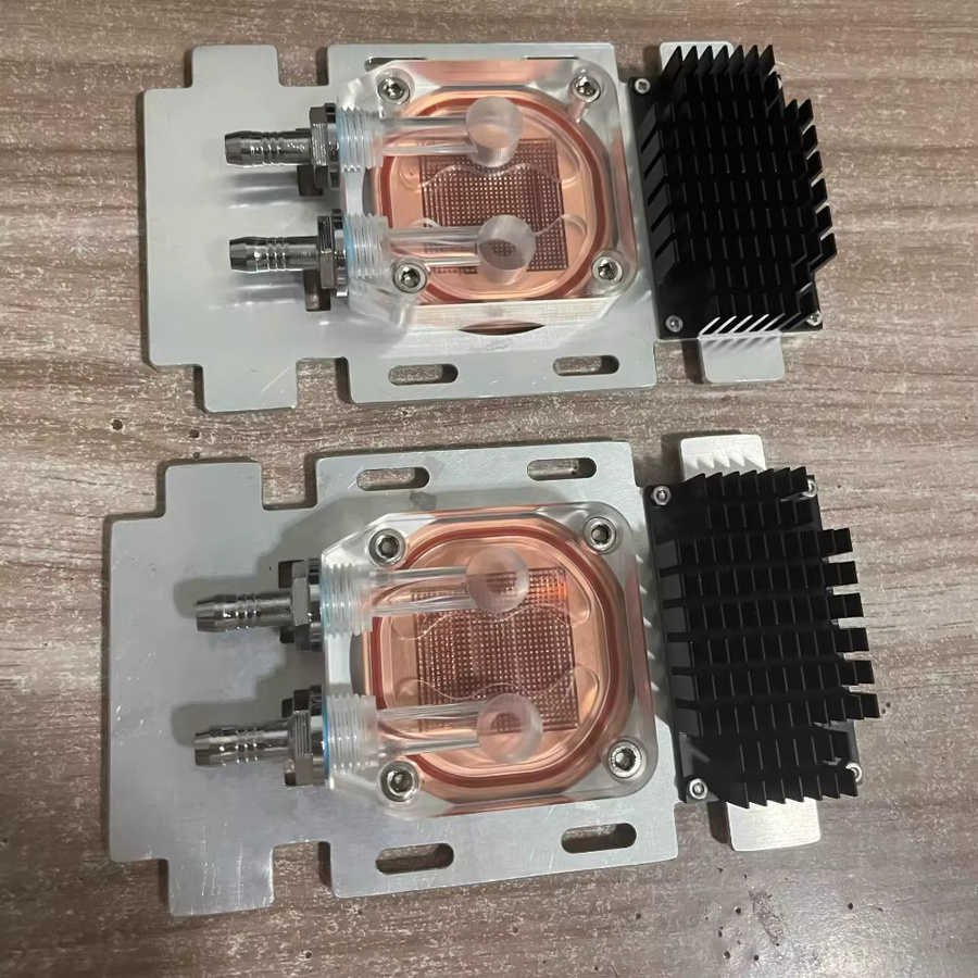Wassergekühlter GPU-Kühlblock für NVIDIA Tesla V100 und A100 SXM2 mit Lila Kupfer- und Voll-Aluminium-Gleichmäßigkeitsplatte für Custom Loops - Bild 2