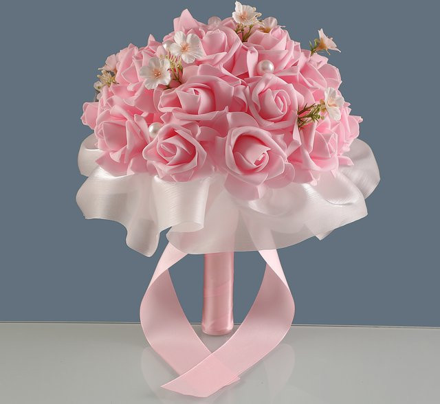 TRUE LOVE GIFT Hochzeitsstrauß in Pink mit Rosen als klassische florale Hochzeitsdekoration - Bild 1