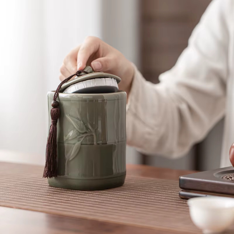 Universelles chinesisches Teeglas aus Keramik für schwarzen, grünen, weißen Tee oder Longjing, Höhe: 15,5 cm, Durchmesser: 10,0 cm - Bild 2