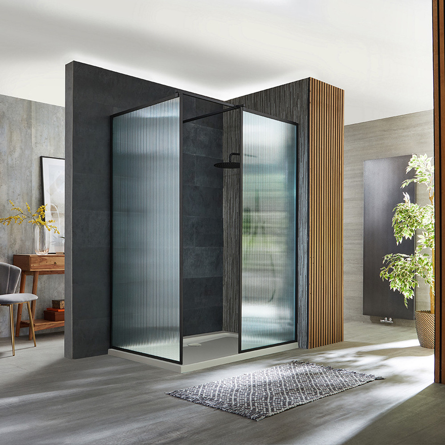 HudsonReed Walk-In Dusche Florence mit geriffeltem Glas und Duschwanne, Eckeinbau, Rahmen in Schwarz - Bild 1