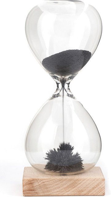 Magnetische Sanduhr von Kikkerland in Schwarz mit Glas und Metall - Bild 1