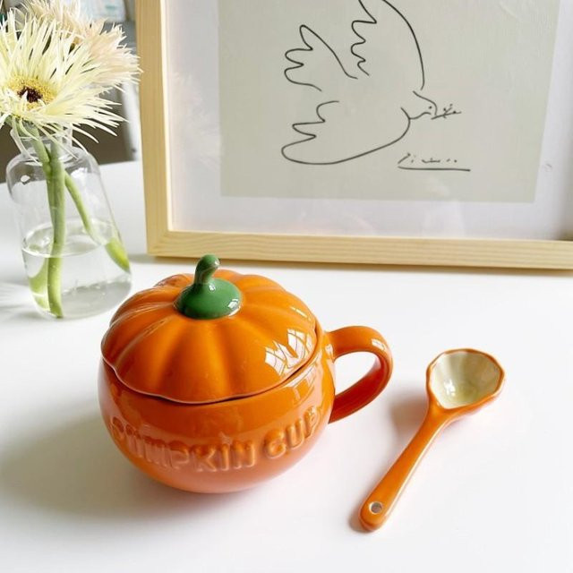 Kreativer Kürbis Wasserbecher aus Keramik mit Deckel, Orange, 300 ml - Bild 1