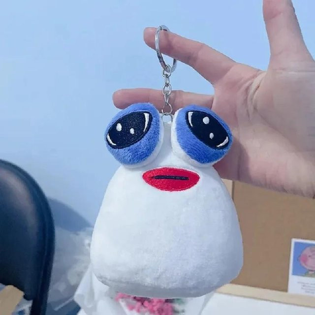 Kidsly Alien Pou Plüsch-Schlüsselanhänger, Stofftier, ab 14 Jahren - Bild 1