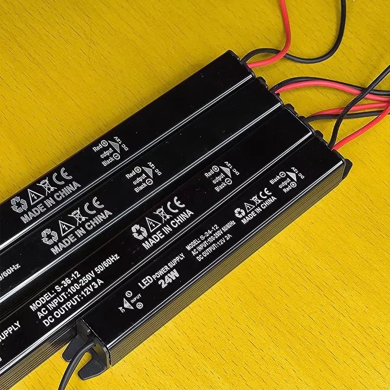 MARPOU LED Netzteil Transformator AC120-240V zu DC 12V oder 24V Treiber Adapter in Beige - Bild 1