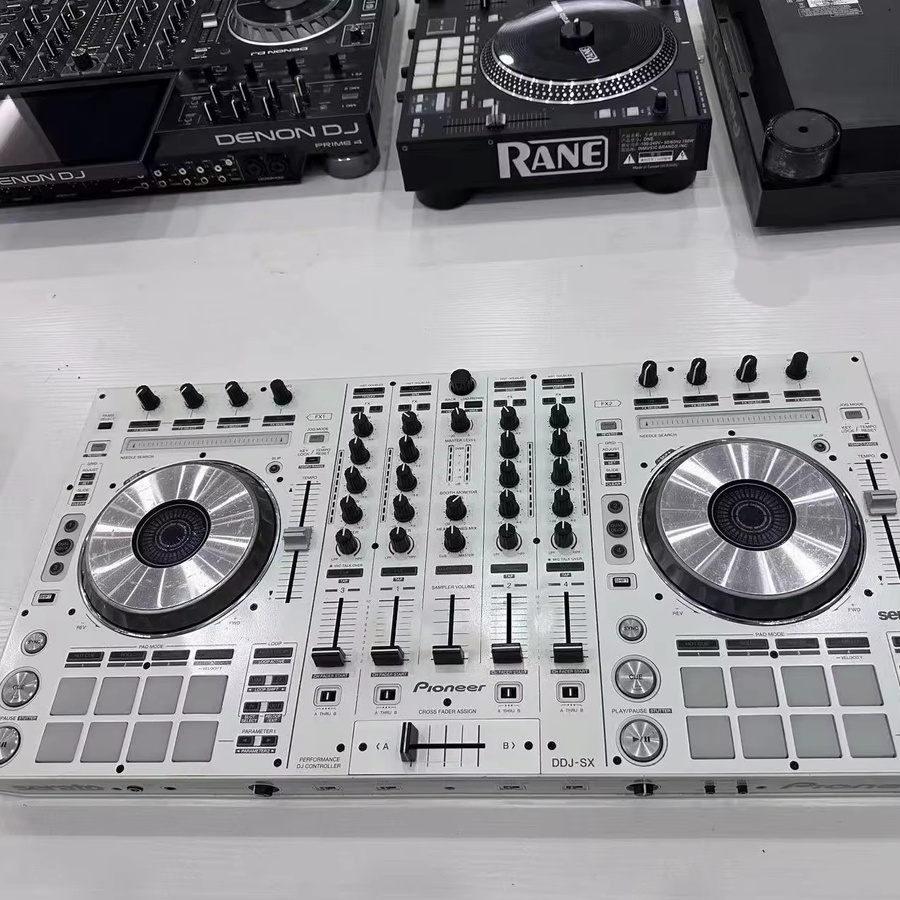 Pioneer DDJ-SX Weißer Digitaler Serato DJ Pro Vierkanaliger DJ-Controller - Bild 2