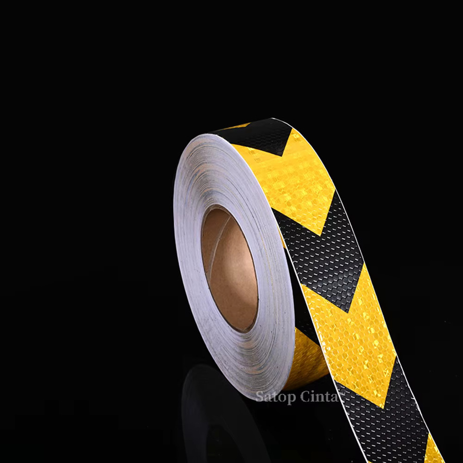 Reflektierendes PVC Klebeband mit gelb-schwarzem Pfeilmuster für Fahrzeuge und Fahrbahnen, Breite: 5 cm, Länge: 25 m - Bild 3