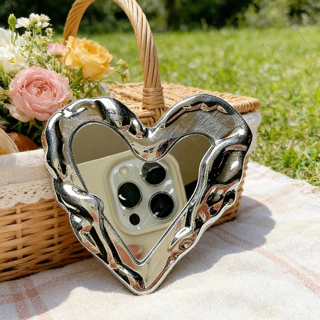 VIKEFON Handyhalterung Grip Tok mit Spiegel und Herz-Design in Silber für iPhone und Samsung - Bild 1