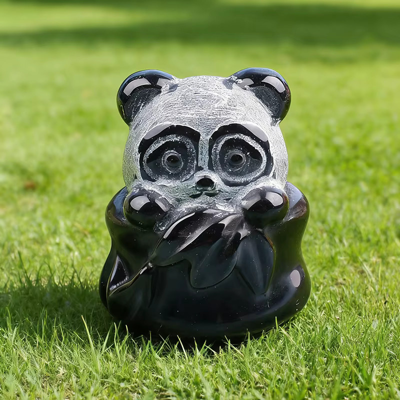 RYCRYSTAL Schwarzer Obsidian Panda aus Naturstein mit Bambus als Deko-Ornament und Reiki-Heilstein - Bild 4