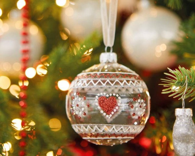 6er Set Christbaumkugeln aus Glas mit Herz-Motiven in Transparent, Rot und Silber, Durchmesser: 8 cm - Bild 1