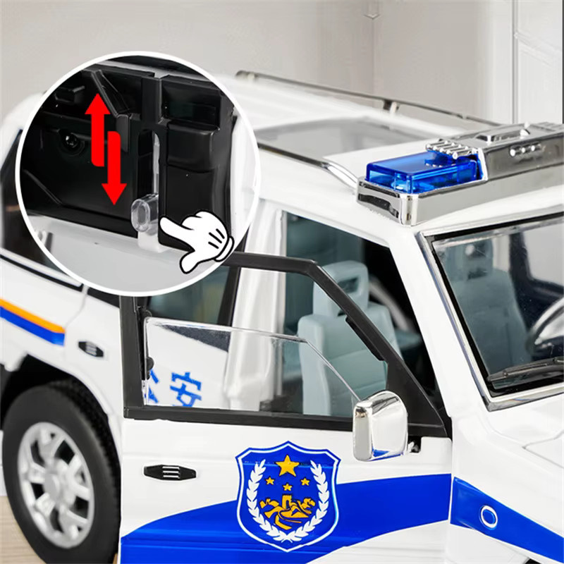 MAKEDA Mitsubishi Pajero SUV, Diecast Modell, Metall, 1:18, mit Licht und Sound - Bild 3
