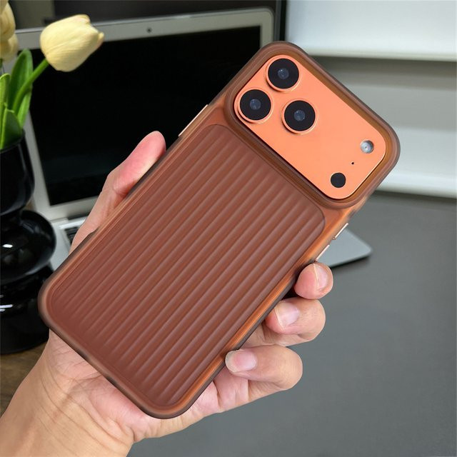 YUEDESHENG Silikon Schutzhülle mit gewelltem 3D-Streifen-Design für iPhone 17 Pro Max, 15, 14, 13, 12 in Grau und Braun - Bild 1