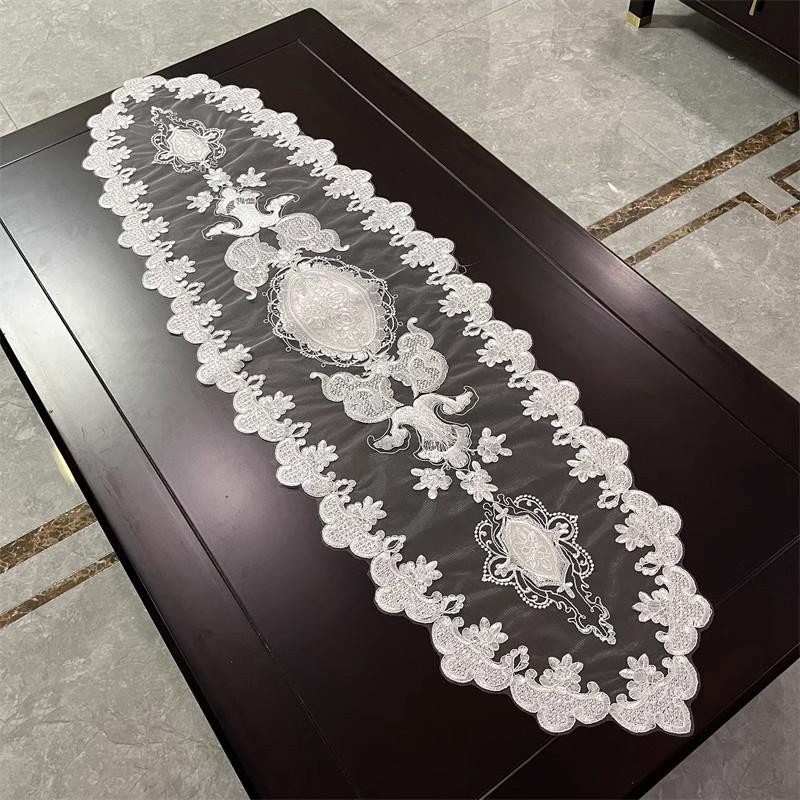 Yiran Furniture Tischläufer mit Blumen-Spitzenstickerei in Weiß und Champagner, B/H: 130 x 40 cm - Bild 4