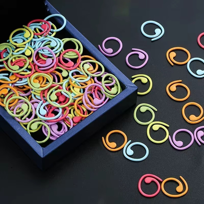 Mehrfarbige Strickstichmarker aus Zinklegierung als Spirale-Markierungsschnalle für Häkeln und Stricken, Maße: 16 x 15 mm - Bild 2