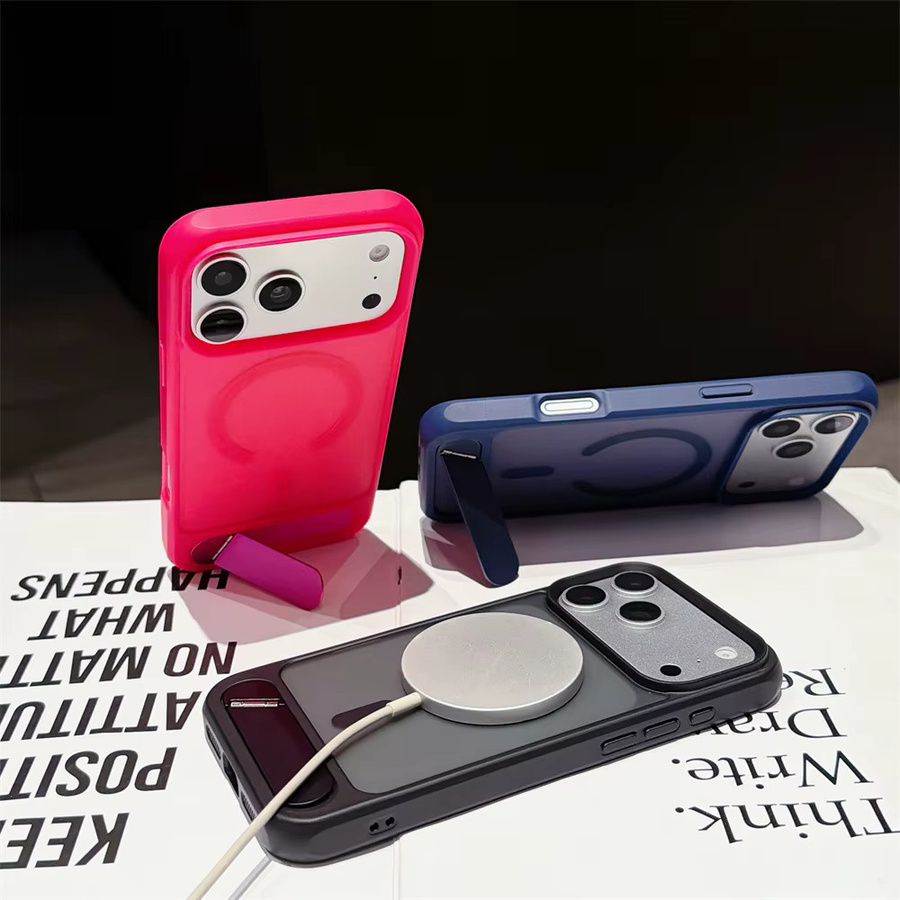 Lolozzx MagSafe kompatible iPhone Hülle mit faltbarem Standfuß, matt und transluzent, Farbe: Lila - Bild 1