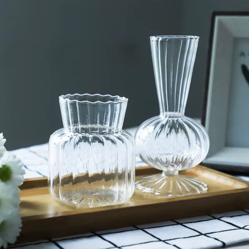 Transparente Hydrokultur-Vase aus Glas im nordischen Design mit Streifenmuster, rund, für dein Pflanzenarrangement - Bild 3