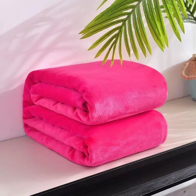 ChicFashion Flanelldecke als Tagesdecke für Bett, Sofa oder Reise, Farbe: Pink - Bild 1