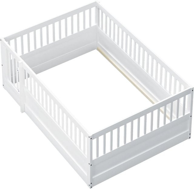 KOMHTOM Kinderbett aus Kiefernholz mit Gitter und Tür in Weiß, B/T/H: 140 x 200 x 60 cm - Bild 1