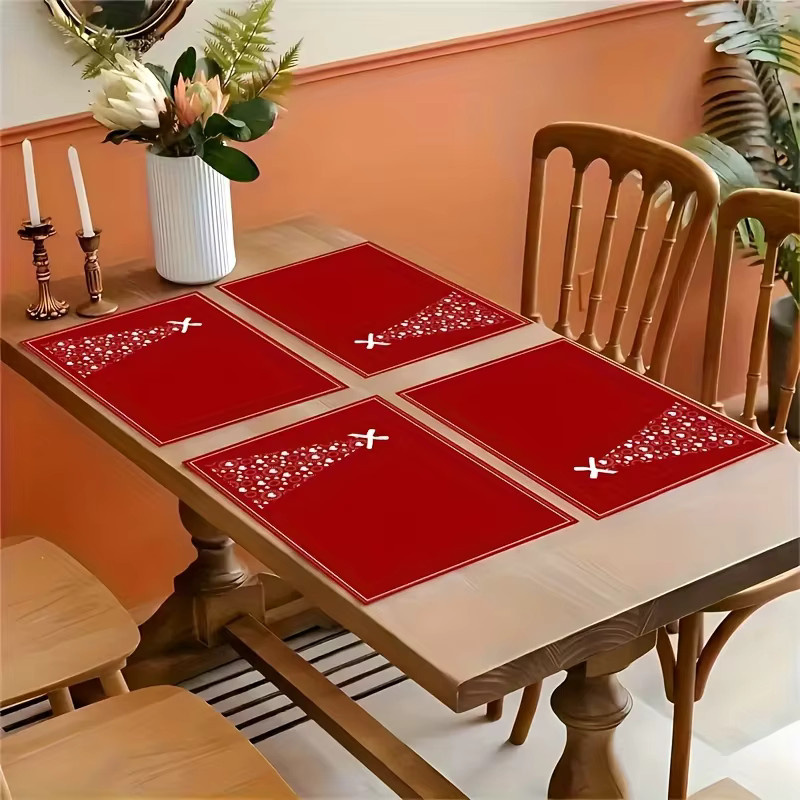 VIKAMA Weihnachts-Tischsets mit rotem Weihnachtsbaum und Schneeflocken-Design zur Tischdekoration - Bild 2