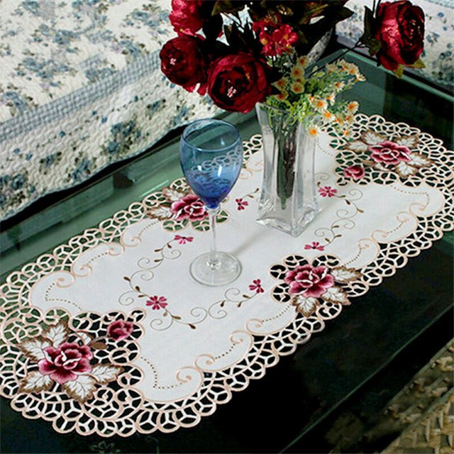 LEENKEA Tischdecke mit Deckchen aus weißem Satin-Spitzenstoff, oval mit Blumenmuster, B/T: 40,64 x 83,82 cm - Bild 1