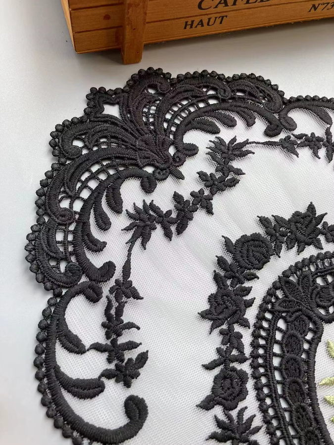 YUMMY Blumen-Spitzen-Applikationsbesatz aus Polyester-Netz in Schwarz, B: 43 cm, H: 30 cm - Bild 5