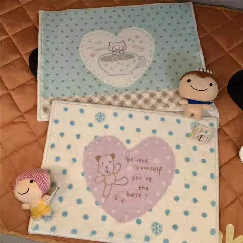 VIKAMA Heilbär-Teppich in Weiß, rechteckig und maschinenwaschbar für Wohnzimmer, Schlafzimmer oder Flur - Bild 1