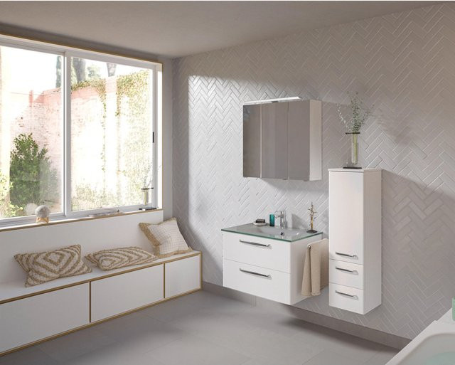Pelipal Badmöbel-Set Trentino in Weiß Hochglanz mit Glaswaschtisch, Waschtischunterschrank, Spiegelschrank und Midischrank - Bild 1