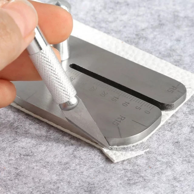 Edelstahl Schneidehilfe und Lineal für Lederarbeiten in Silber - Bild 1