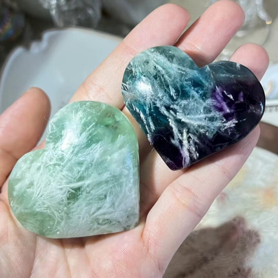 CrystalHola Regenbogen-Fluorit Herz aus Naturfeder-Kristall, mehrfarbig - Bild 2