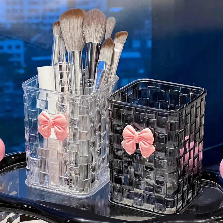 Transparenter quadratischer Stifthalter aus Kunststoff als Schreibtisch-Organizer und Kosmetikpinsel-Halter in Weiß - Bild 5