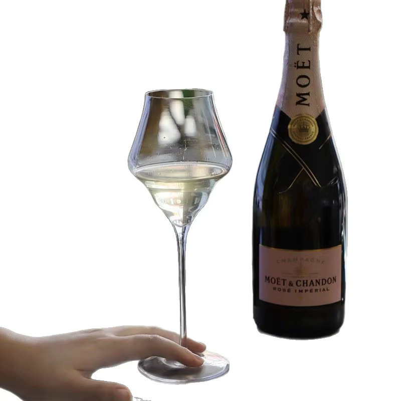 Handgefertigtes Kristall-Weißweinglas aus transparentem Glas für Champagner und Wein - Bild 4