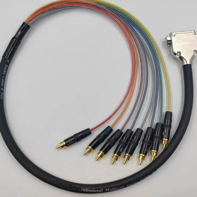 DB25 auf 8x RCA Multirail Audiokabel für Mischpulte, Bühne und Aufnahmen, Mehrfarbig - Bild 1