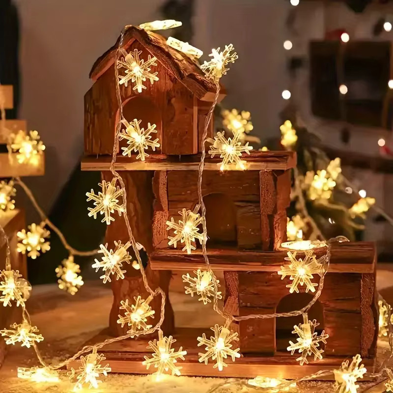 OKAL RED EAST Schneeflocken-Lichterkette in Weiß für deine weihnachtliche Heimdekoration - Bild 4