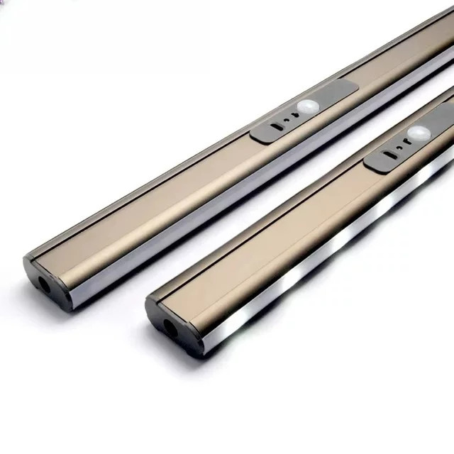 Aluminium Wäscheständer mit integrierter Lampe und Hängestange - Bild 1