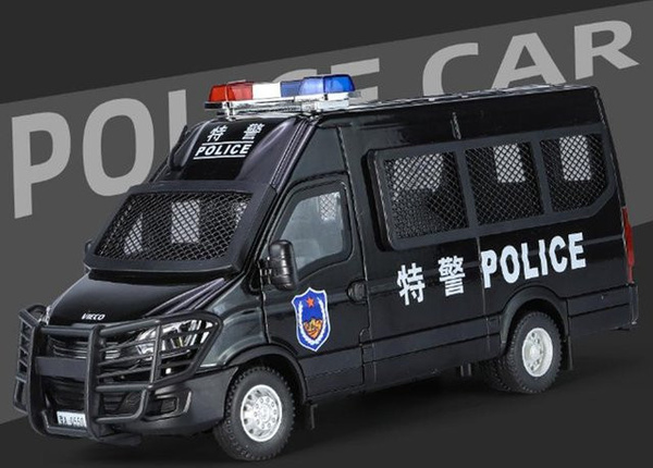 Linyi toy car Krankenwagen Auto Modell, 1:24, Metall, mit Ton und Licht, ab 14 Jahren