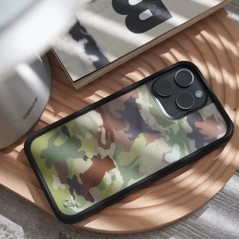 Wildflower Handyhülle mit 3D Silber Nieten und Cartoon Katze Camo Design für iPhone 17 16 15 14 13 12 Pro Max Plus - Bild 2