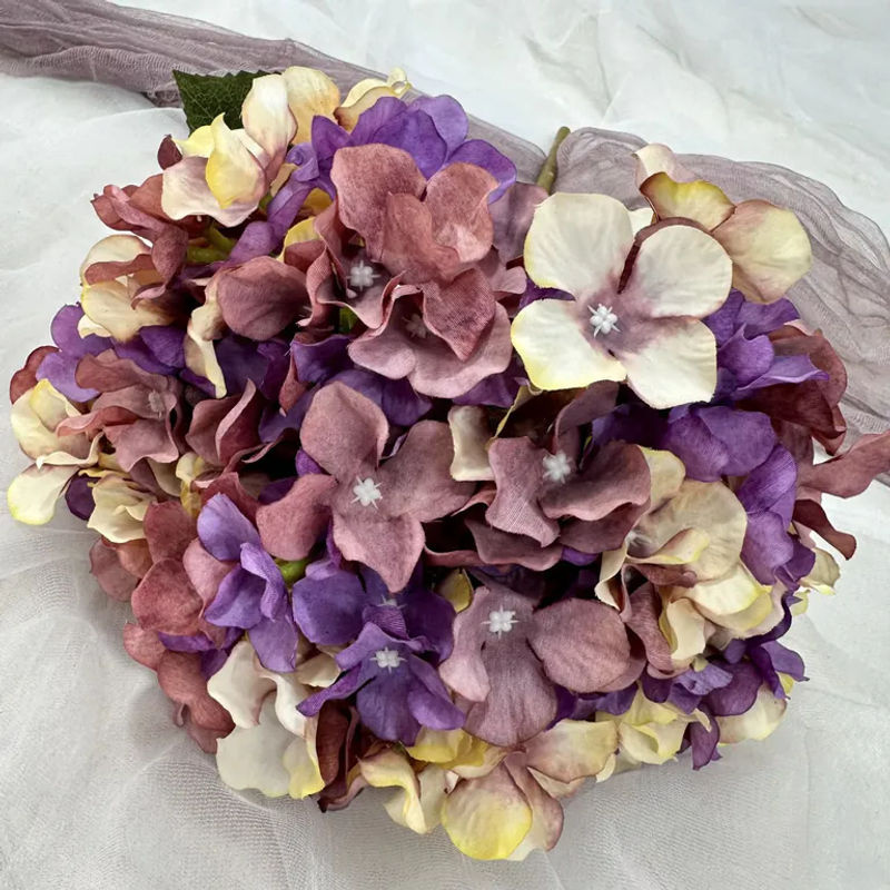 NANDI Kunstblumen Hortensie Arrangement, 5-köpfige mehrfarbige Textil-Blumen für Tischdekoration und Hochzeiten - Bild 2