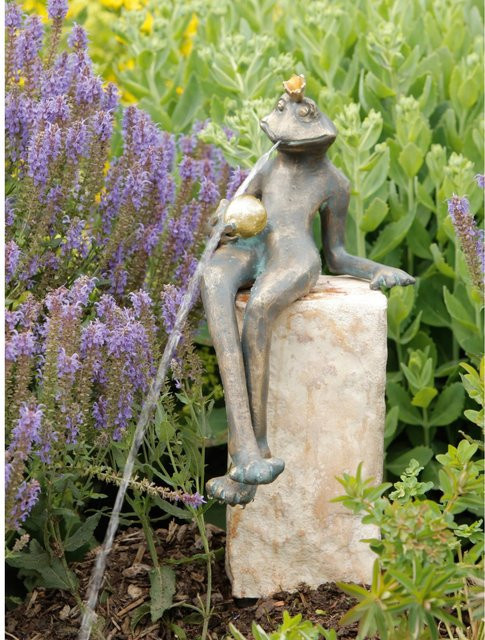 Wasserspeier Rottenecker Gunter der Froschkönig Teichfigur in Bronze, H x B x T: 32 x 17 x 24 cm - Bild 1