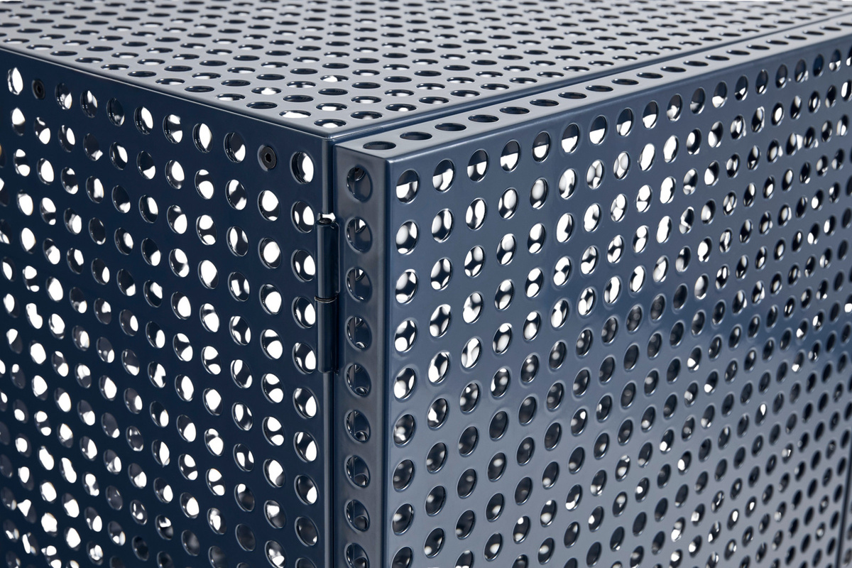 HAY Perforated Cabinet in Blau aus Metall mit mattem Finish und Schwenktüren - Bild 2