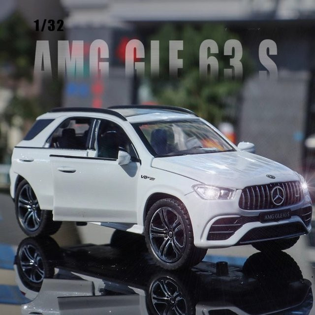 MAKEDA GLE 63S Automodell, Maßstab 1:32, Metall, mit Licht und Sound, Weiß - Bild 1