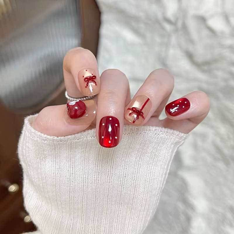 Künstliche Nägel Polka Dot Rote Äpfel mit Katzenauge, 10 Stück, Glänzend - Bild 3