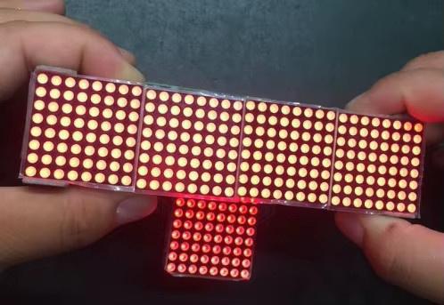 SAMIROB MAX7219 Dot-Matrix-Modul 4-in-1-Display in Rot für Mikrocontroller - Bild 3
