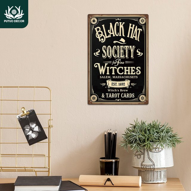 Putuo Decor Vintage Metallblechschild Black Hut Society für Fine Witches Wandkunst in Schwarz B: 30 cm, H: 20 cm - Bild 1